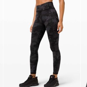 Lululemon Invigorate High-Rise Tight 25"
Heritage 365 Camo Deep Coal Multi